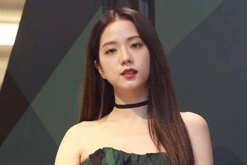 Lý do Ji Soo trở thành thần tượng hoàn hảo ở Black Pink