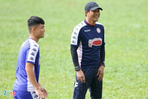 Minh Phương: 'HLV Hữu Thắng không xa lạ với V.League'