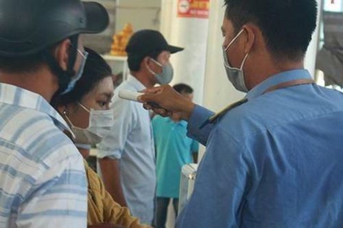 Quảng Ngãi: Hơn 20 chuyến tàu đưa 3.000 du khách rời đảo Lý Sơn