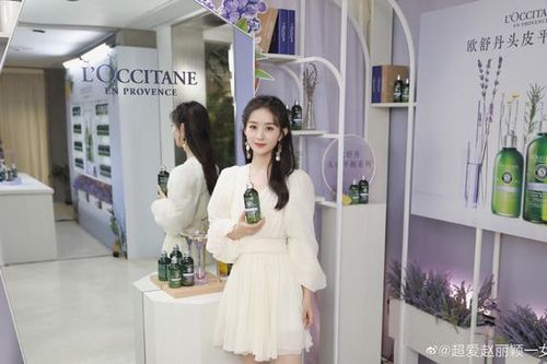 Nhan sắc Triệu Lệ Dĩnh trở thành chủ đề cực hot trên Weibo