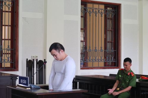 Mua cả cân ma túy về sử dụng sau 3 lần vào tù