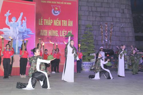 Tri ân những người viết nên trang vàng đẹp nhất truyền thống tuổi trẻ VN