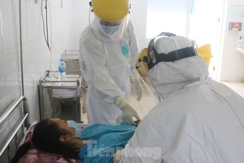 'Xuất hiện lây nhiễm trong đội ngũ y bác sĩ ở Đà Nẵng là rất nghiêm trọng'