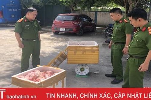 Phát hiện xe ô tô chở 110kg gà không rõ nguồn gốc về tiêu thụ tại Hà Tĩnh
