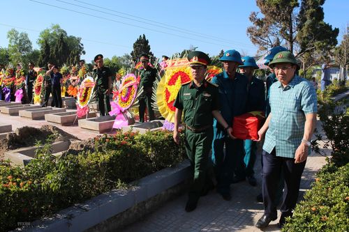 Quảng Trị: An táng 10 hài cốt liệt sỹ hy sinh trong kháng chiến