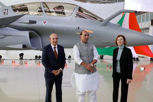 Pháp chuyển giao lô máy bay tiêm kích Rafale đầu tiên cho Ấn Độ