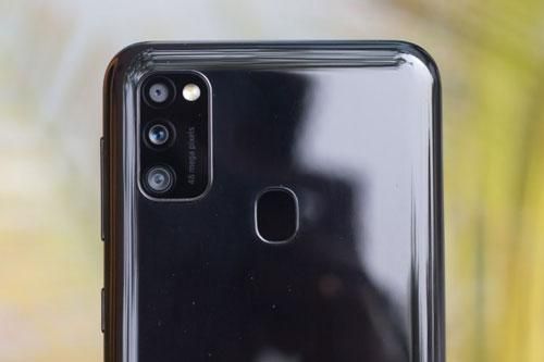 Samsung Galaxy M21 với pin 6.000 mAh, RAM 4 GB giảm giá hấp dẫn