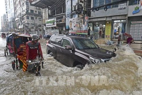Lũ lụt tàn phá gần một nửa đất nước Bangladesh, 119 người thiệt mạng