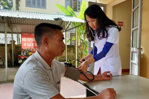 Chăm sóc bệnh nhân tăng huyết áp tại nhà
