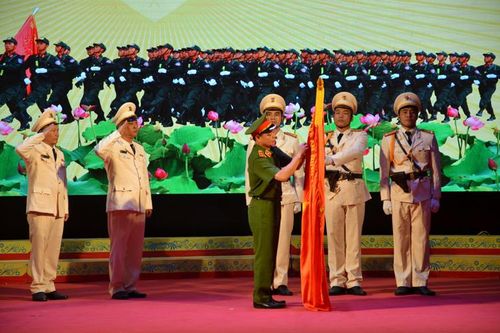 Trung đoàn Cảnh sát Cơ động Tây Bắc đón nhận Huân chương Chiến công hạng nhì