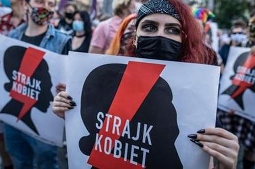 EC lên án việc Ba Lan rút khỏi công ước Istanbul