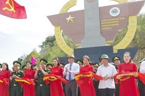 Khánh thành Bia ghi danh nơi thành lập Đại đội An ninh vũ trang Phú Yên