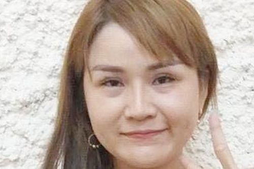 Hot girl trộm điện thoại của khách đi chùa