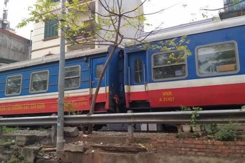 Đến lượt đường sắt tăng chuyến, 'giải cứu' khách du lịch ở Đà Nẵng