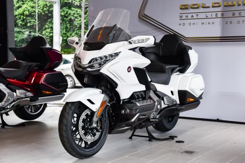 Những mẫu xe máy touring tiền tỷ hiện đại như ôtô tại Việt Nam