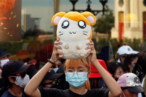 Người biểu tình Thái Lan dùng chuột Hamtaro để miêu tả chính phủ