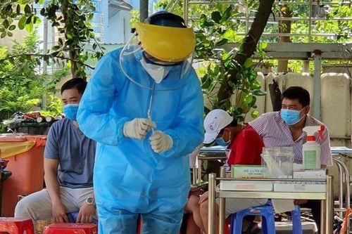 'Dịch căng thẳng ở đâu, nhưng ở nơi xét nghiệm thật ôn hòa và lễ phép'