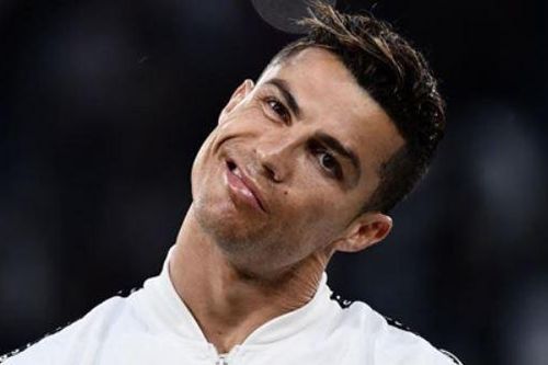 Fanpage FIFA bị hớ khi ca ngợi Ronaldo
