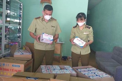 Đà Nẵng: Thu giữ 21.000 khẩu trang y tế không rõ nguồn gốc