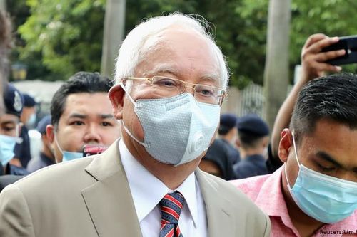 Cựu thủ tướng Malaysia bị kết tội tham ô, rửa tiền