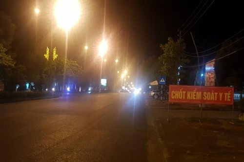 Phát hiện 2 người Trung Quốc đi từ Đà Nẵng ra Huế trong đêm