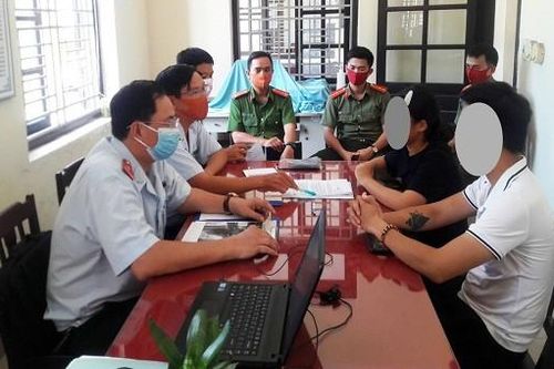 Đăng tin sai gây hoang mang, cô gái ở Huế bị phạt 7,5 triệu đồng