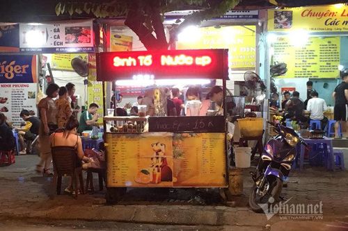 Chờ 5 phút, giá 10 nghìn... trào lưu mới trên vỉa hè Hà Nội