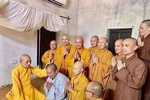 Ông Lê Phước Vũ đi tu, Hoa Sen rút khỏi siêu dự án 10 tỷ USD