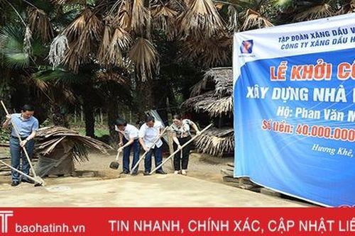 Xăng dầu Hà Tĩnh hỗ trợ 200 triệu đồng xây nhà cho hộ nghèo