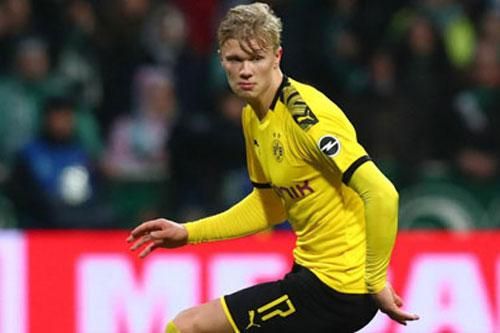 Dortmund lại phạm sai lầm khi không mua thêm tiền đạo?