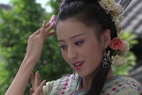 Sự thật về bí thuật làm đẹp gây vô sinh biến kỹ nữ thành hoàng hậu lẳng lơ bậc nhất