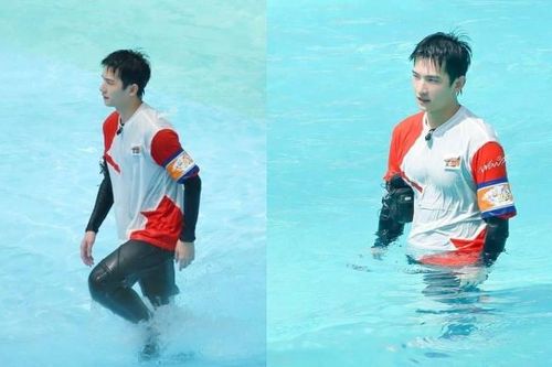 Dương Dương ướt sũng lộ cơ bắp rắn chắc trong show Các ca ca tràn đầy năng lượng, leo thẳng lên hot search