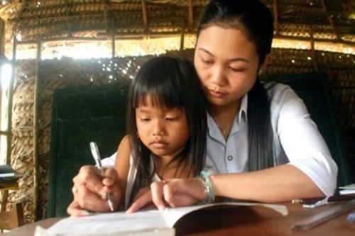 Cách tính thời gian để hưởng các chế độ với giáo viên ở vùng khó