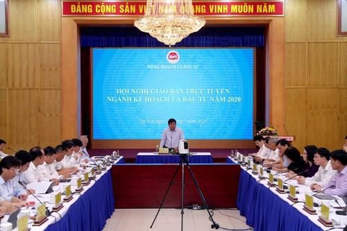 Đẩy nhanh tiến độ giải ngân kế hoạch đầu tư công và cắt giảm điều kiện kinh doanh