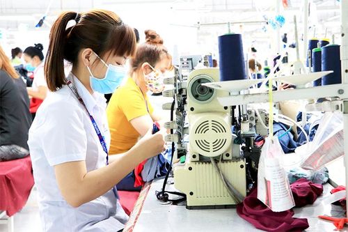 Dùng đầu tư công ''giữ nhịp'' phát triển cho kinh tế