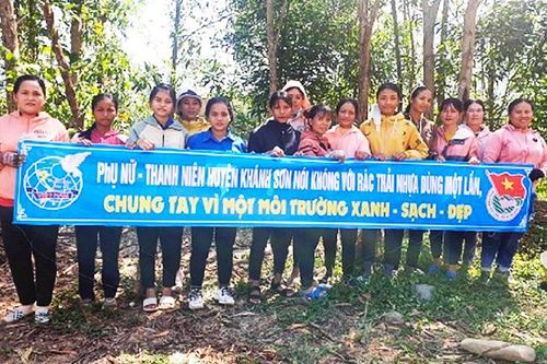 Phát động phong trào 'Phòng chống rác thải nhựa'