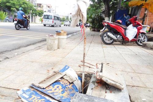 'Bẫy' trên vỉa hè