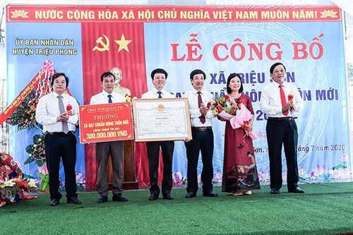 Triệu Phong tăng cường xây dựng Đảng và hệ thống chính trị trong sạch vững mạnh
