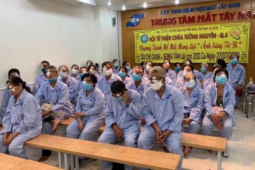 Các hoạt động từ thiện hỗ trợ người nghèo, học sinh