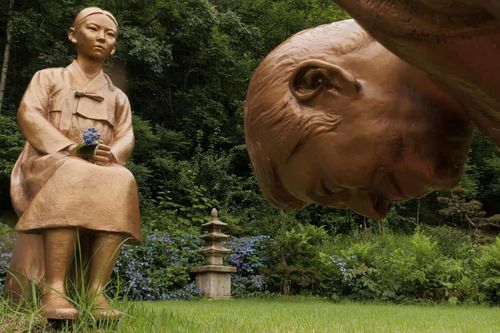 Lễ khánh thành tượng 'giống ông Abe' bị hủy vì gây tranh cãi