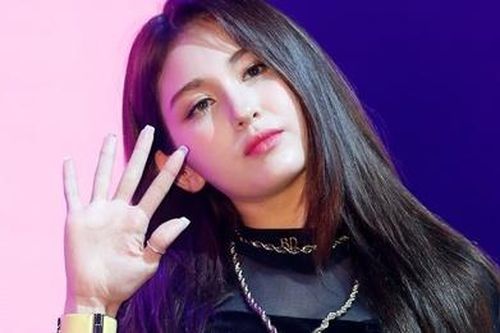 Nhóm nhạc Kpop nhanh chóng tan rã