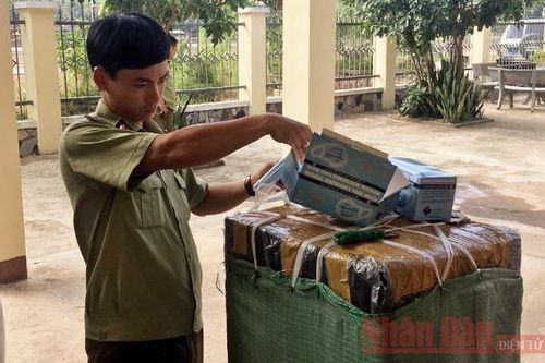 Tạm giữ hơn 70.000 khẩu trang không rõ nguồn gốc