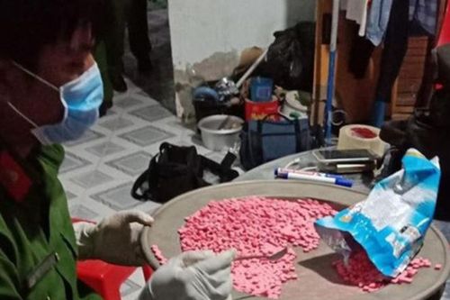 Bắt vụ tàng trữ hơn 10 kg ma túy