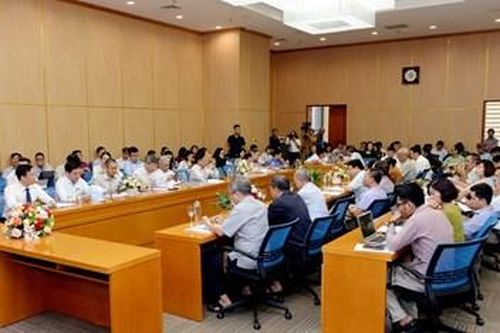 Đối thoại về thể chế kinh tế thị trường Việt Nam