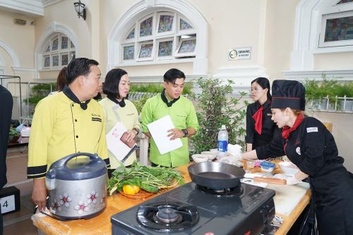 Sinh viên trường ĐH Hoa Sen nâng tầm ẩm thực Việt