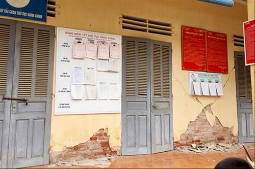 Mộc Châu thêm 11 dư chấn, hàng trăm nhà cửa hư hại nặng