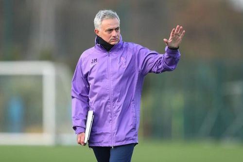 Tottenham 'thắt lưng, buộc bụng', Mourinho vẫn đòi 5 tân binh