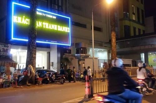 TP.HCM phong tỏa khách sạn trước bệnh viện vì ca nghi nhiễm Covid-19