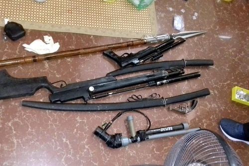 Triệt phá tụ điểm phức tạp về ma túy, thu giữ nhiều 'vũ khí nóng'