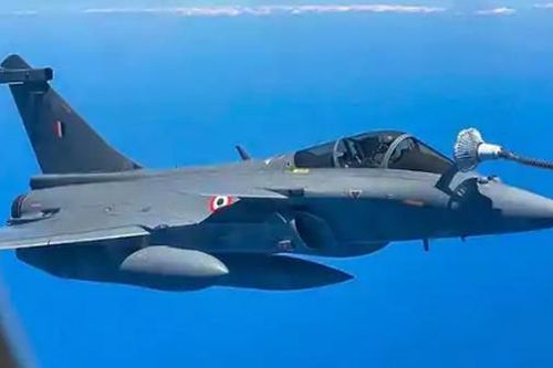 Ấn Độ tiếp nhận 5 máy bay tiêm kích Rafale mua từ Pháp